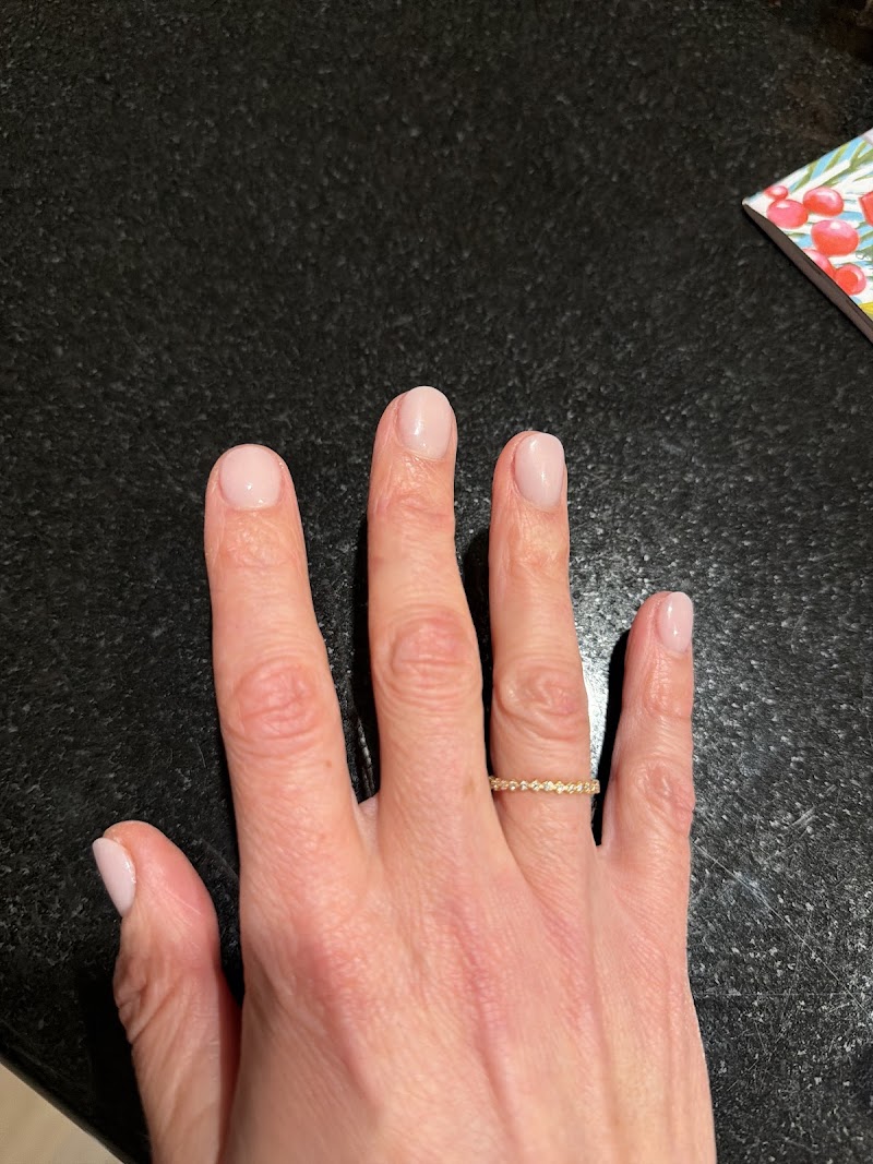 Shiny Nails & Spa, nail salon in Falmouth, MA, photo 4 of 10
